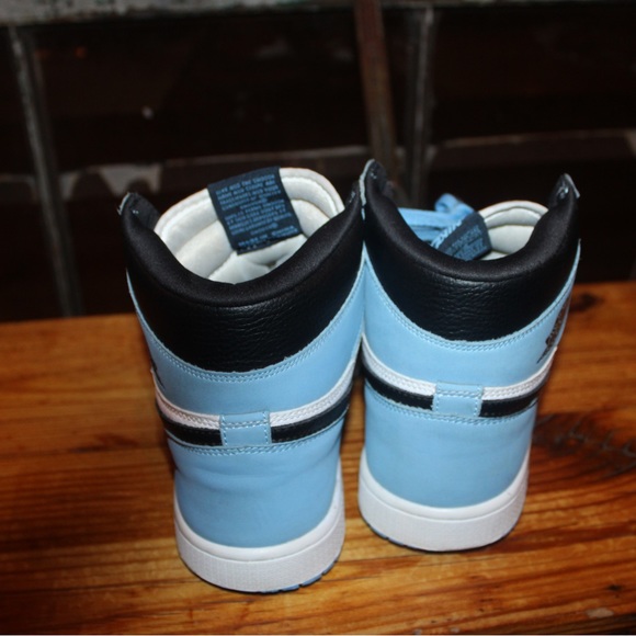 Air Jordan 1 Retro University Blues - Picture 3 of 3